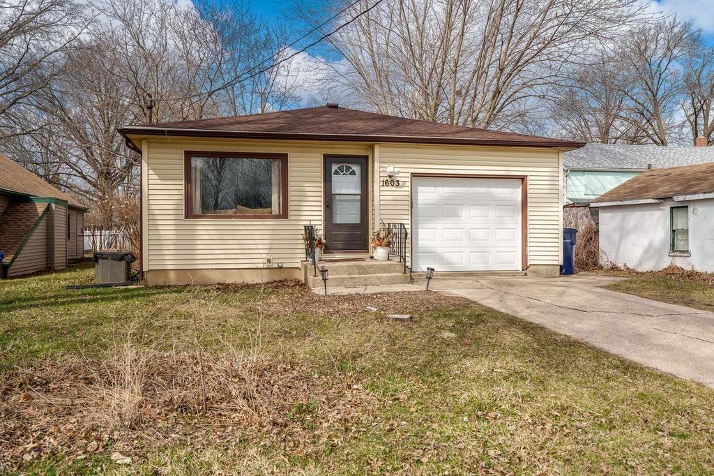 Photo of 1603 Lowell STREET, Janesville, WI 53545 (MLS # 2019036)