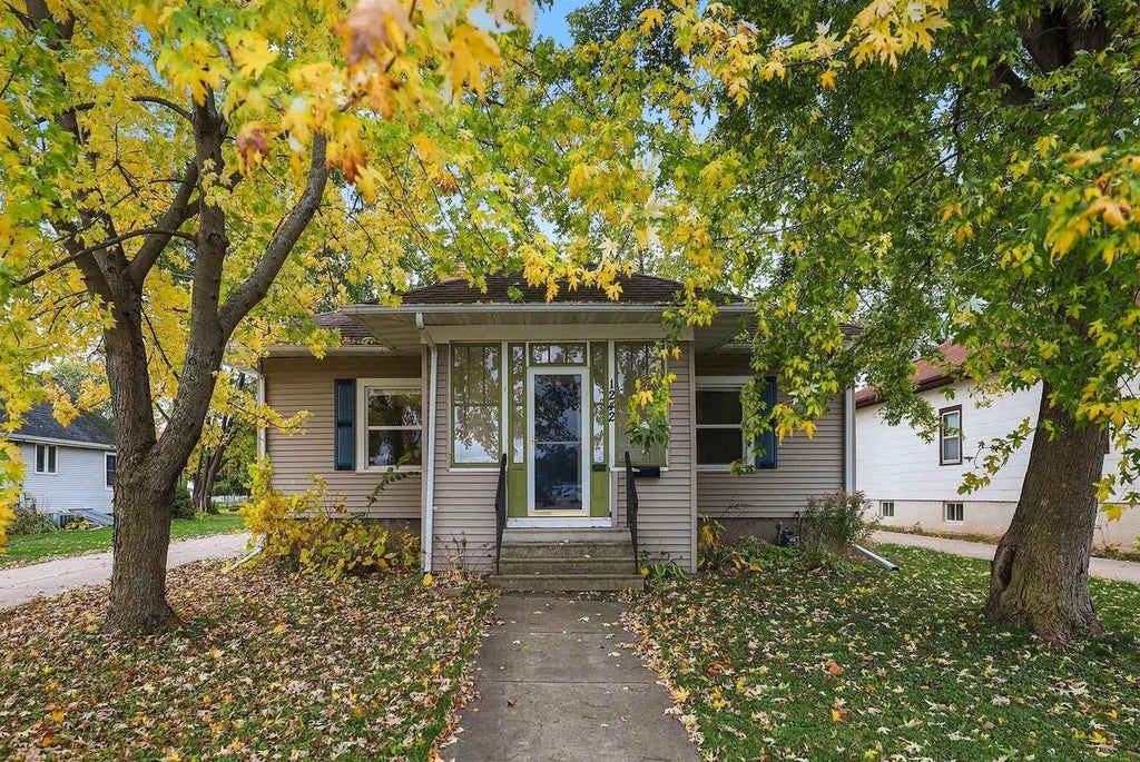 Photo of 1242 Cass STREET, Green Bay, WI 54301 (MLS # 50335032)