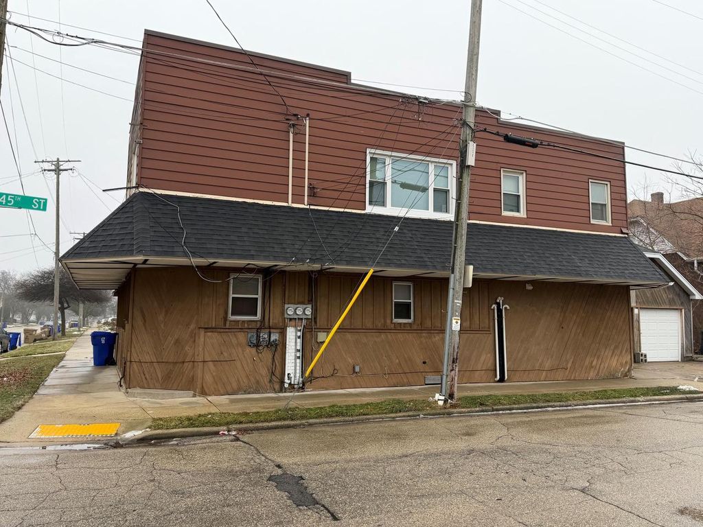 Photo of 4500 17th AVENUE, Kenosha, WI 53140 (MLS # 1946456)