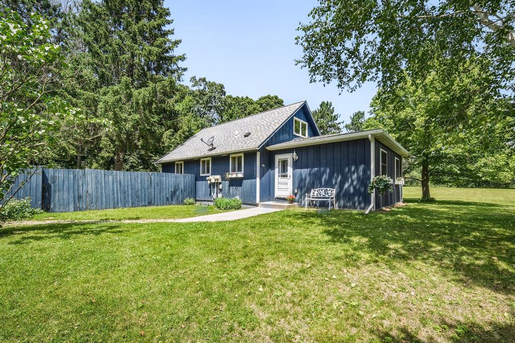 Photo of 1120 Bauer AVENUE, Eau Claire, WI 54703 (MLS # 1603240)