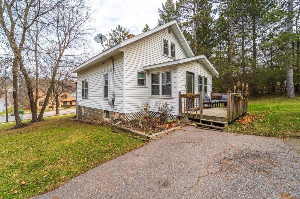 Photo of 1303 E Wausau AVENUE, Wausau, WI 54403 (MLS # 22505650)