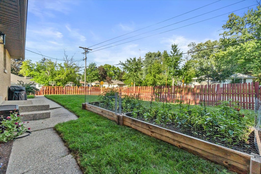 Photo of 10506 W Villard AVENUE, Milwaukee, WI 53225 (MLS # 1980036)