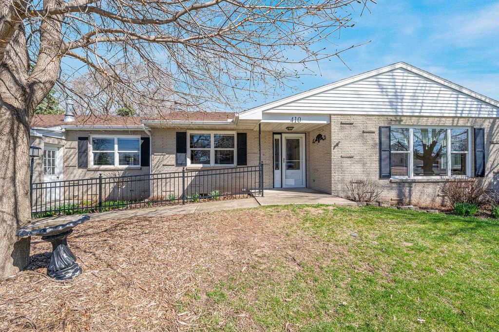 Photo of 410 W Main STREET, Winneconne, WI 54986 (MLS # 50323638)