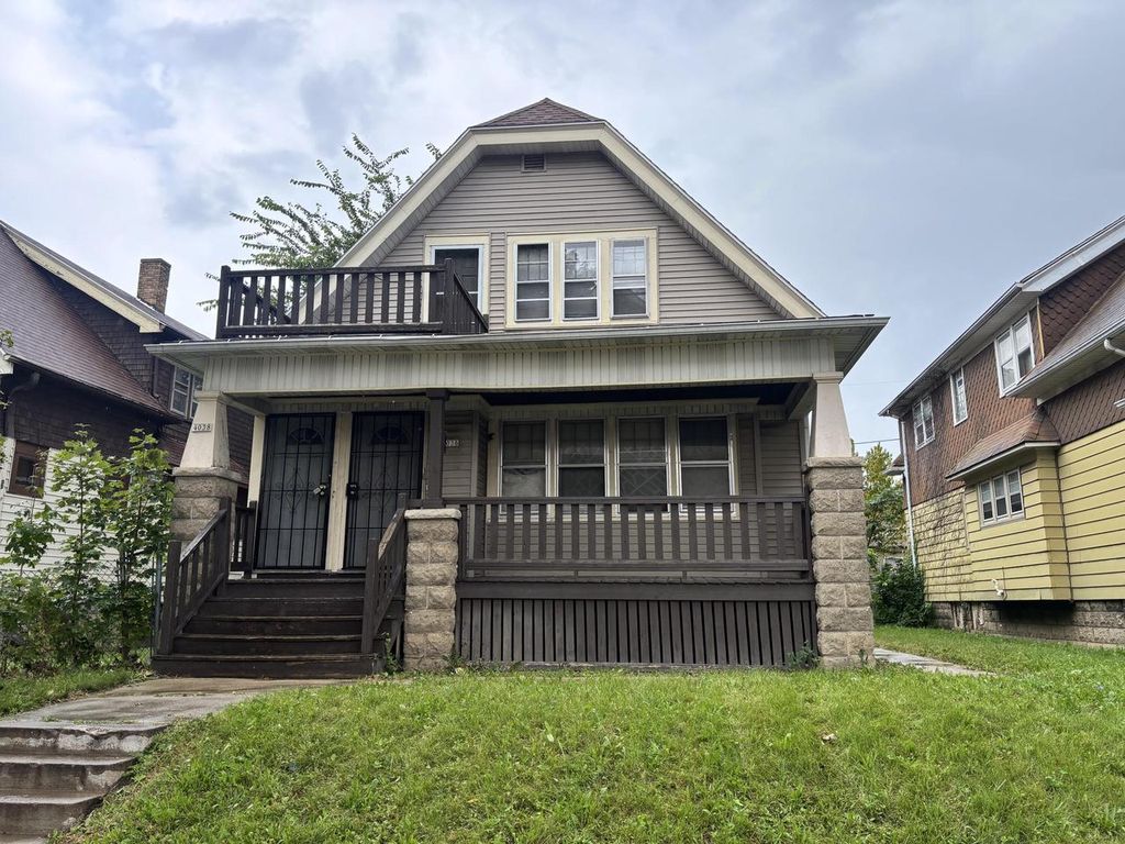 Photo of 4036 N 25th STREET #4038, Milwaukee, WI 53209 (MLS # 1934708)