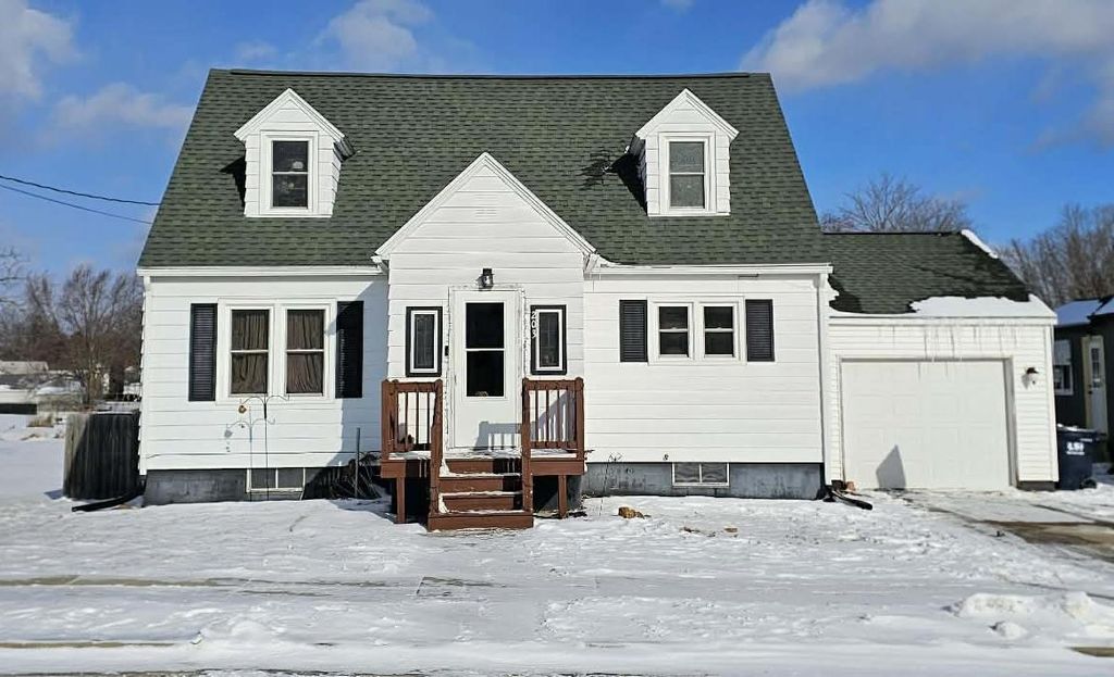Photo of 203 Elmberta STREET, Mauston, WI 53948 (MLS # 2015330)