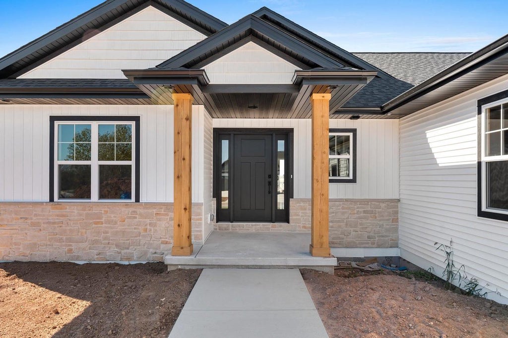 Photo of 3728 Edwina DRIVE, De Pere, WI 54115 (MLS # 50333834)