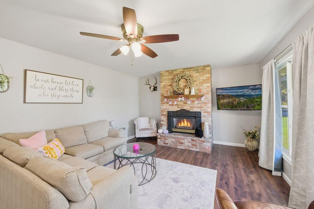 Photo of 1508 11th Ave W Ave, Ashland, WI 54806 (MLS # 6122455)
