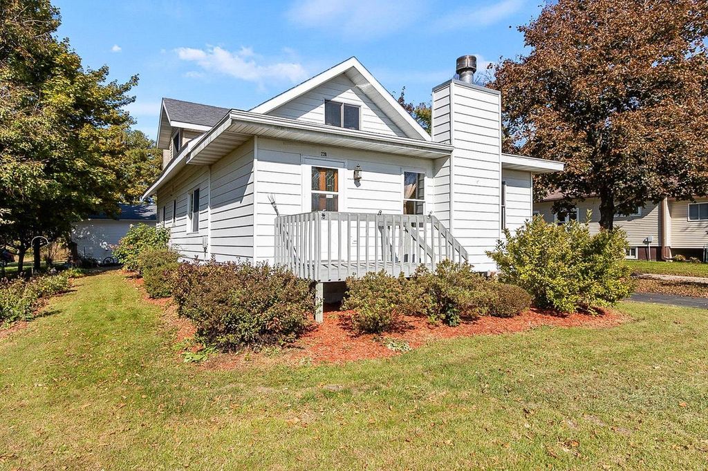 Photo of 3755 Perennial PARKWAY, Franksville, WI 53126 (MLS # 1945237)