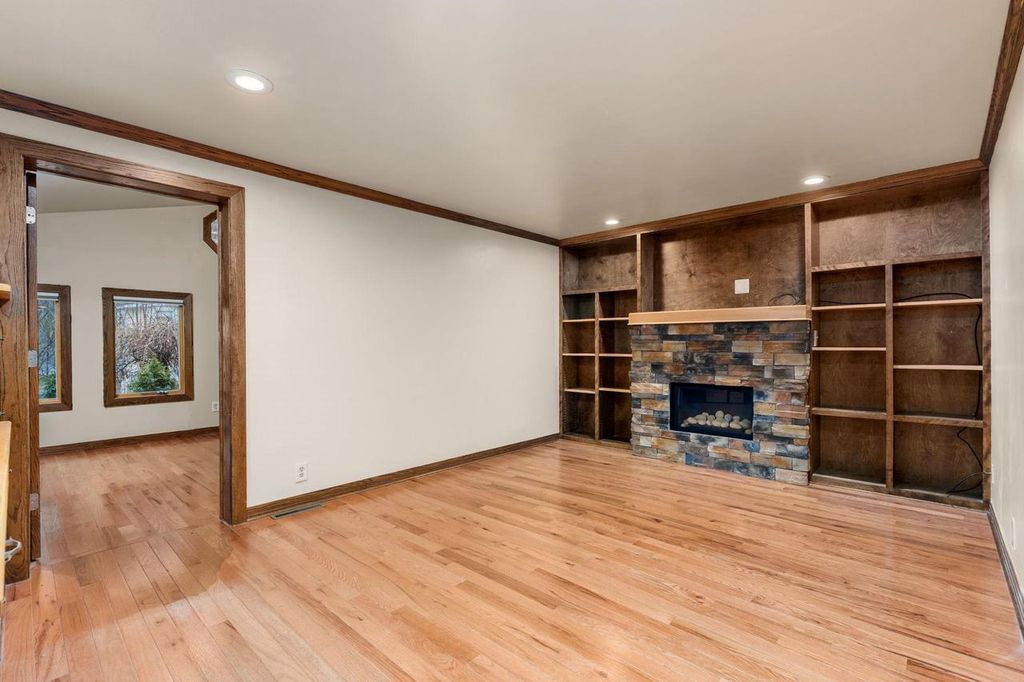 Photo of 140 Sugar Maple CIRCLE #179, Wisconsin Dells, WI 53965 (MLS # 2019707)