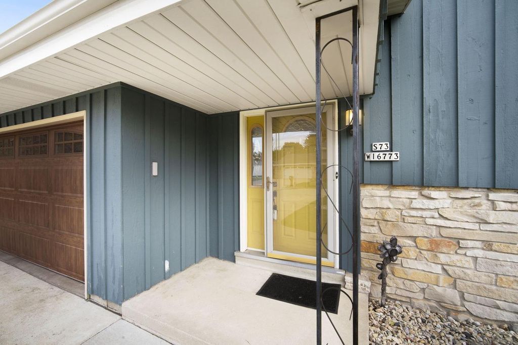 Photo of S73W16773 Briargate LANE, Muskego, WI 53150 (MLS # 1940730)