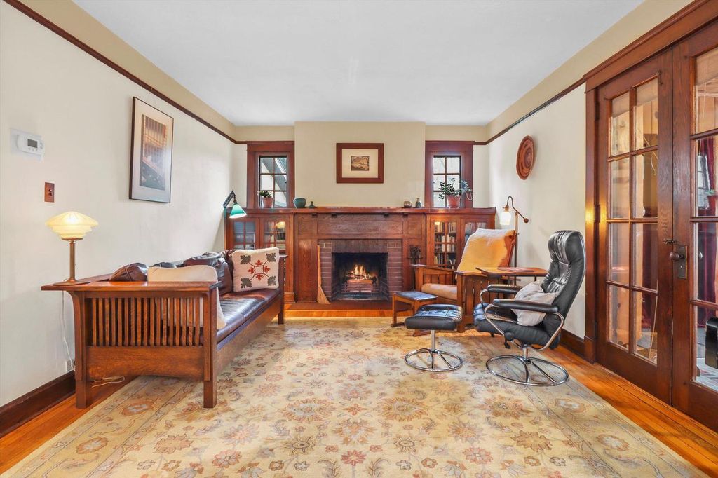 Photo of 2025 Dickson PLACE, Madison, WI 53713 (MLS # 1944034)