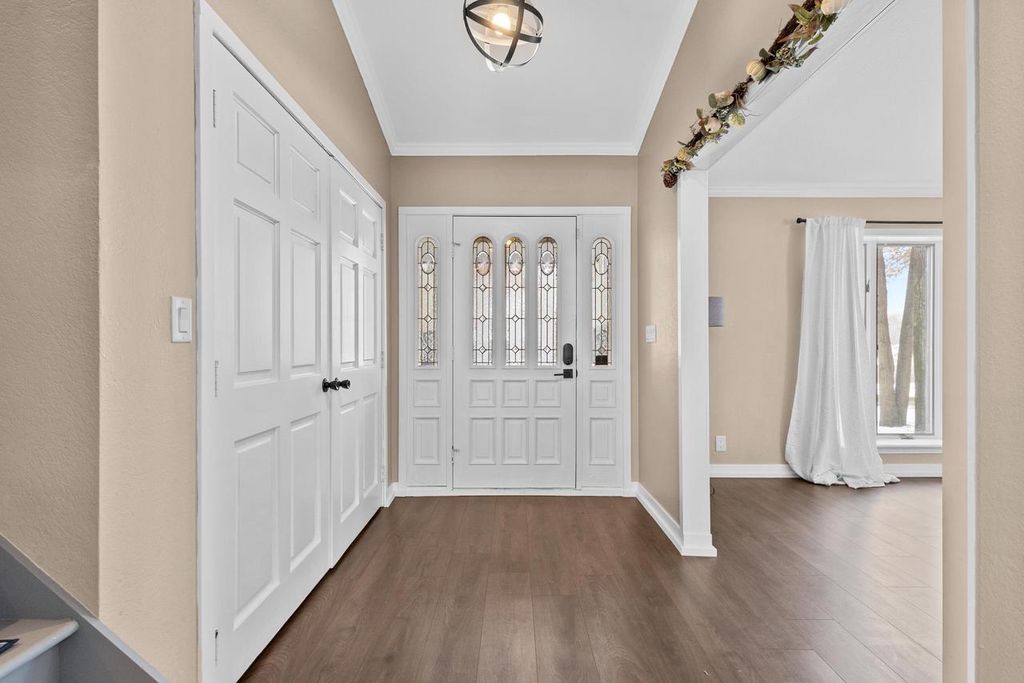 Photo of 1555 Villa Park DRIVE, Oshkosh, WI 54904 (MLS # 50320731)