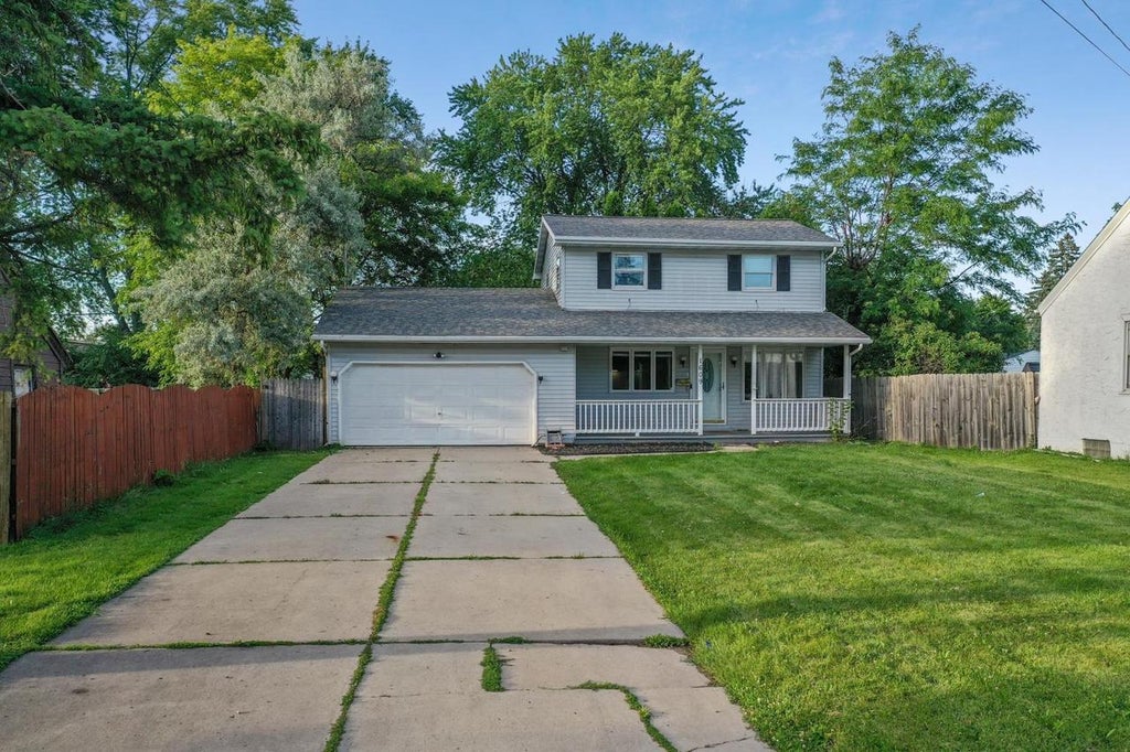 Photo of 1609 Kimball STREET, Green Bay, WI 54302 (MLS # 50328939)