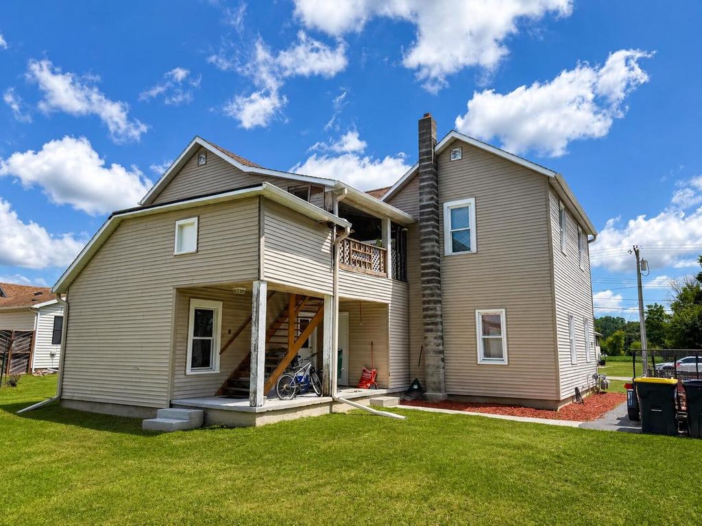 Photo of 1309 2nd Main STREET, Elroy, WI 53929 (MLS # 1972048)