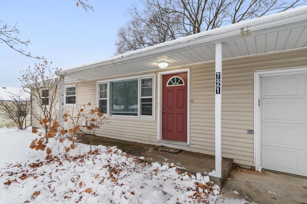 Photo of 721 Rosemary LANE, Baraboo, WI 53913 (MLS # 2013390)