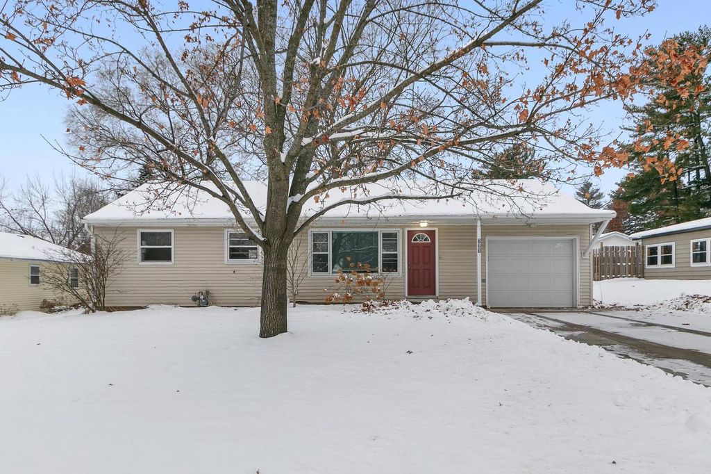 Photo of 721 Rosemary LANE, Baraboo, WI 53913 (MLS # 2013390)