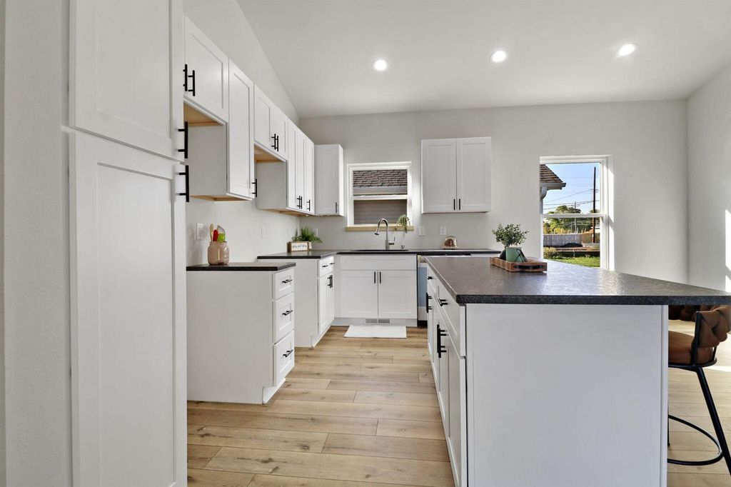 Photo of 4822 37th AVENUE, Kenosha, WI 53144 (MLS # 1937821)