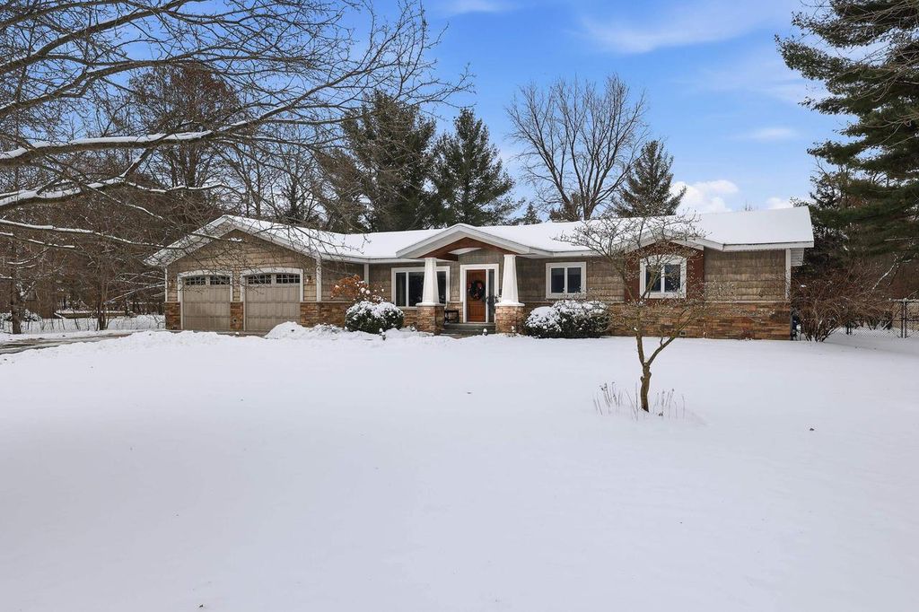 Photo of 5427 Oakwood AVENUE, Stevens Point, WI 54482 (MLS # 22505667)