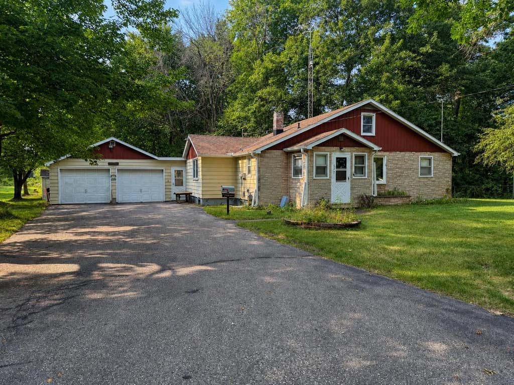 Photo of 627 Wallace PLACE, WI 54481 (MLS # 22603978)