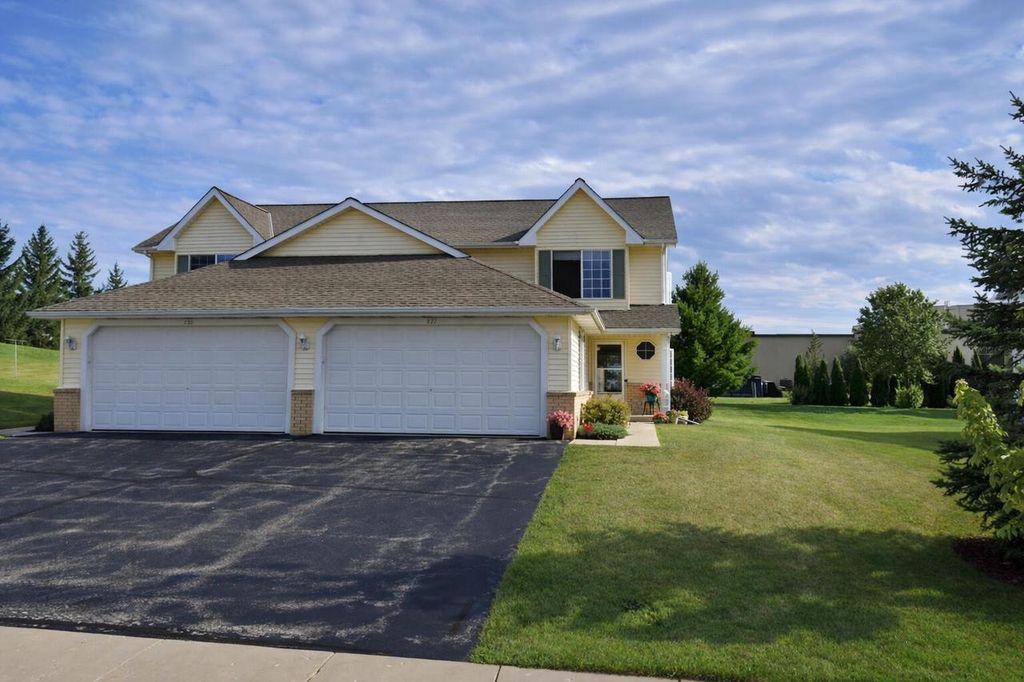 Photo of 1133 Ellys WAY, Slinger, WI 53086 (MLS # 1958007)