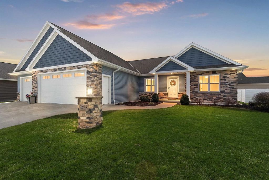 Photo of 3492 Peppergrass DRIVE, Green Bay, WI 54311 (MLS # 50324049)