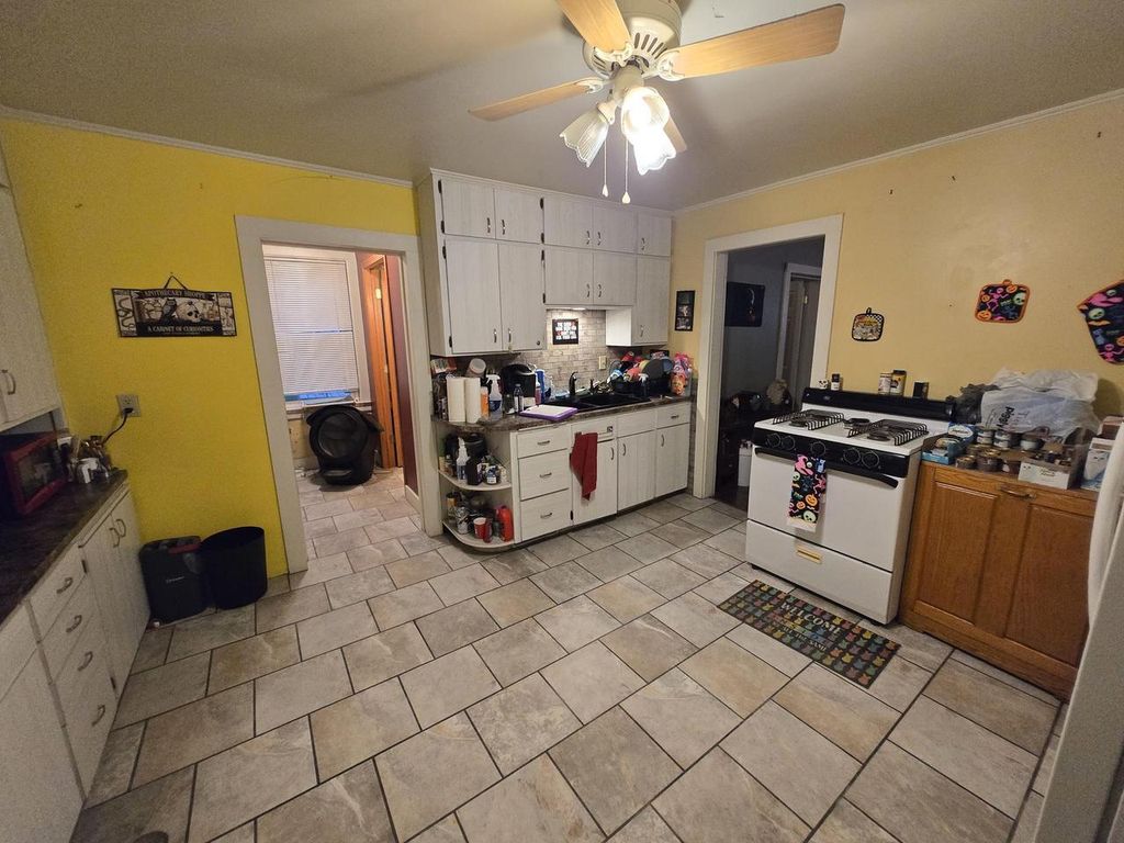 Photo of 617 Chicago STREET, Manitowoc, WI 54220 (MLS # 1944259)