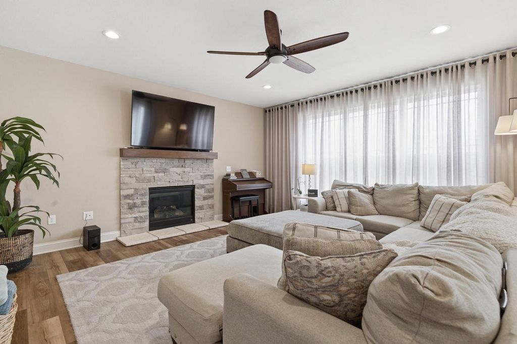 Photo of 520 Edgewater DRIVE, West Bend, WI 53095 (MLS # 1952790)