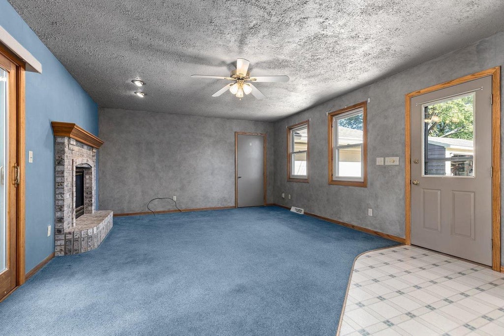 Photo of W7070 Verna ROAD, Menasha, WI 54952 (MLS # 50334029)