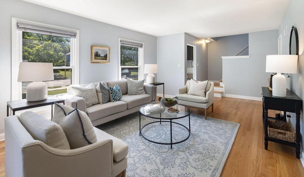 Photo of 4333 N Sheffield AVENUE, Shorewood, WI 53211 (MLS # 1967457)