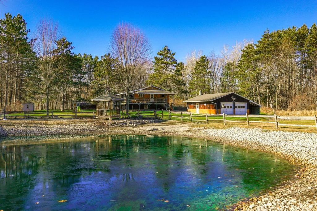 Photo of N255 Lessor Navarino ROAD, Bonduel, WI 54107 (MLS # 50318593)