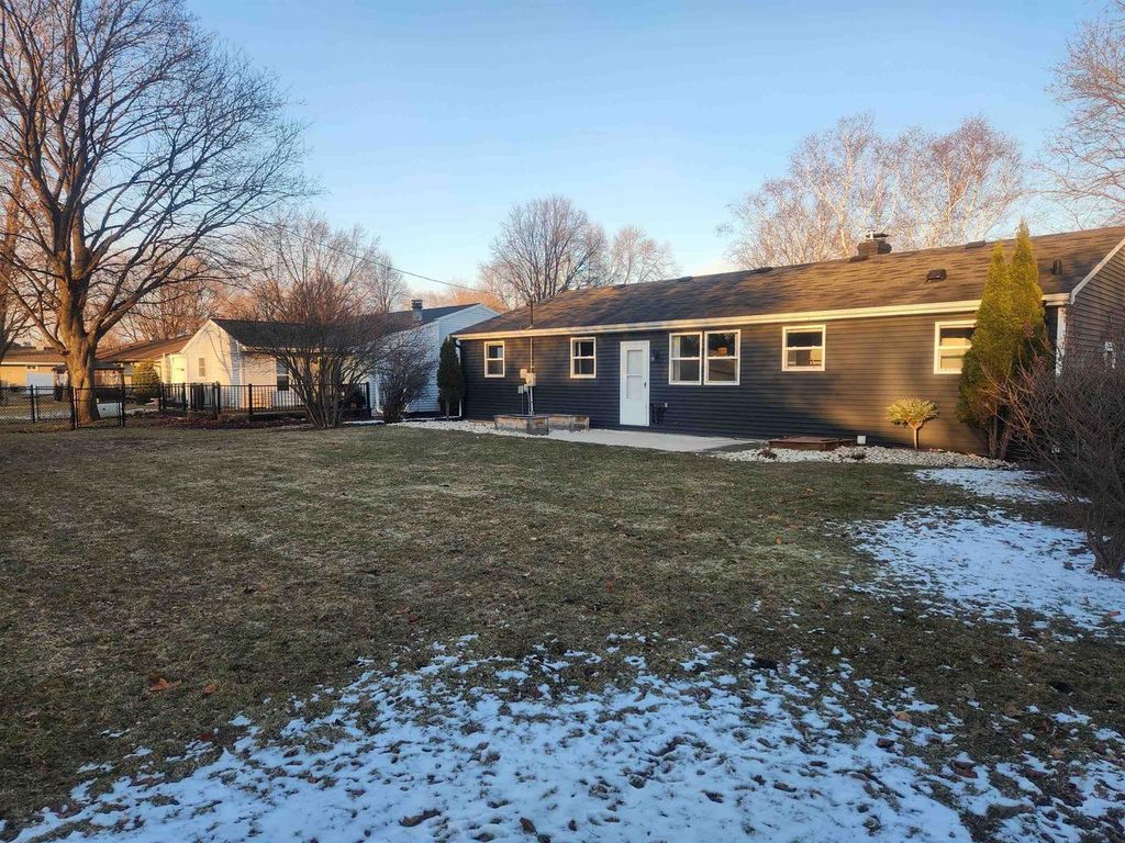 Photo of 31 N Linden LANE, Appleton, WI 54915 (MLS # 50321765)