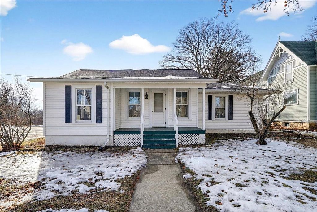 Photo of 203 S First STREET, Evansville, WI 53536 (MLS # 2019308)