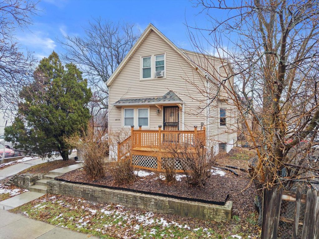 Photo of 2010 N 31st STREET, Milwaukee, WI 53208 (MLS # 1946505)