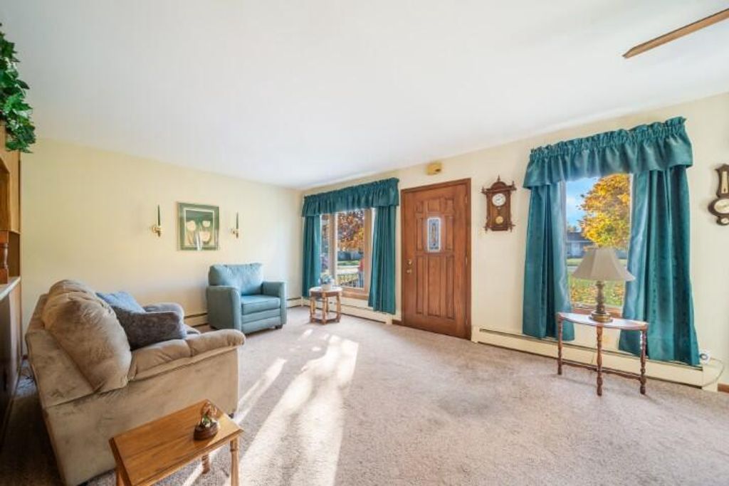 Photo of 804 Armstrong AVENUE, Howards Grove, WI 53083 (MLS # 1942551)