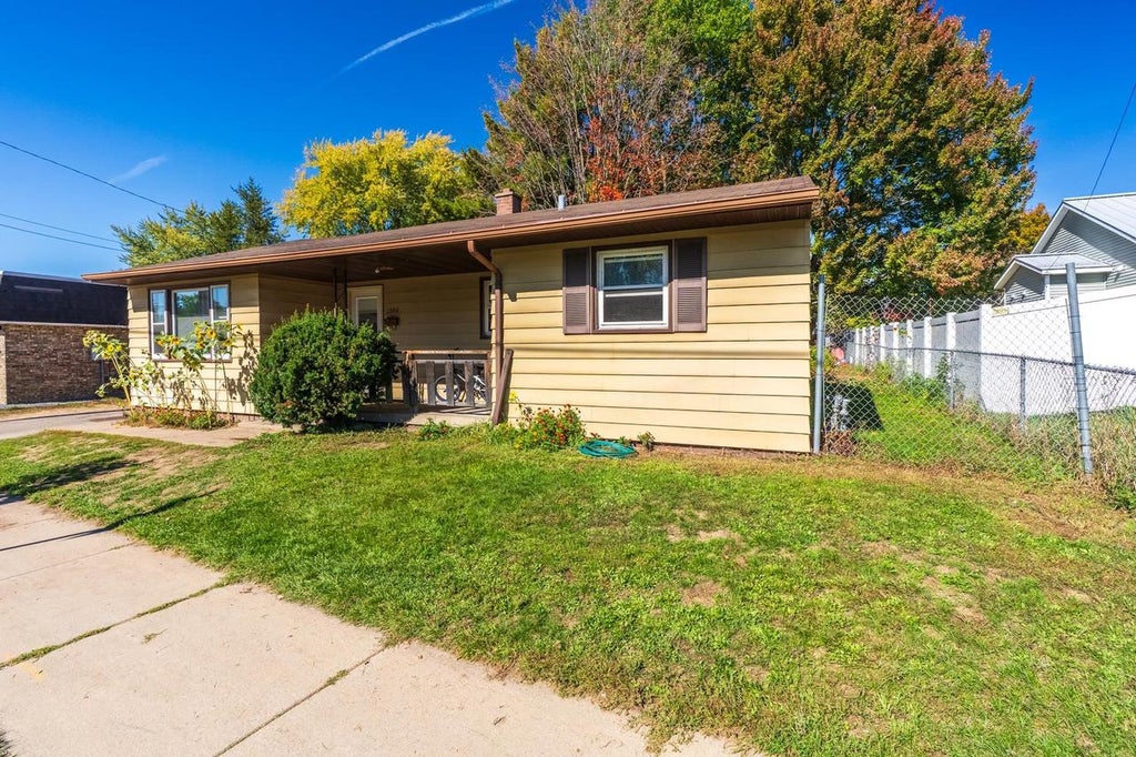 Photo of 1500 W Thomas STREET, Wausau, WI 54401 (MLS # 22604965)