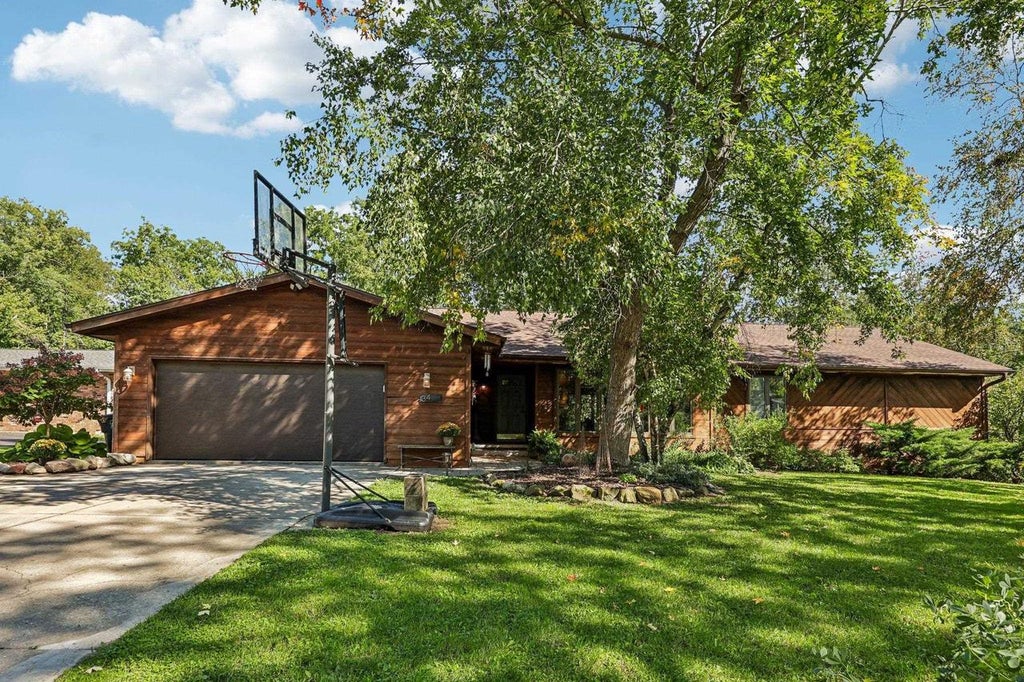 Photo of 34 N Prentice STREET, Evansville, WI 53536 (MLS # 2033940)