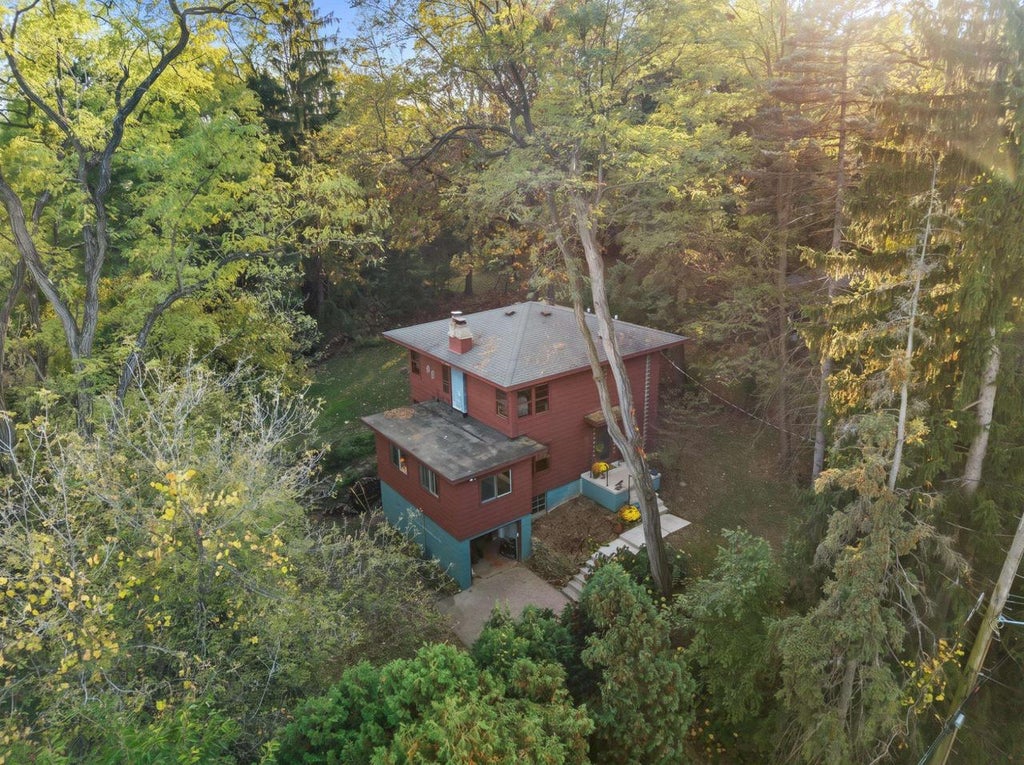 Photo of 5801 Old Sauk ROAD, Madison, WI 53705 (MLS # 2035164)