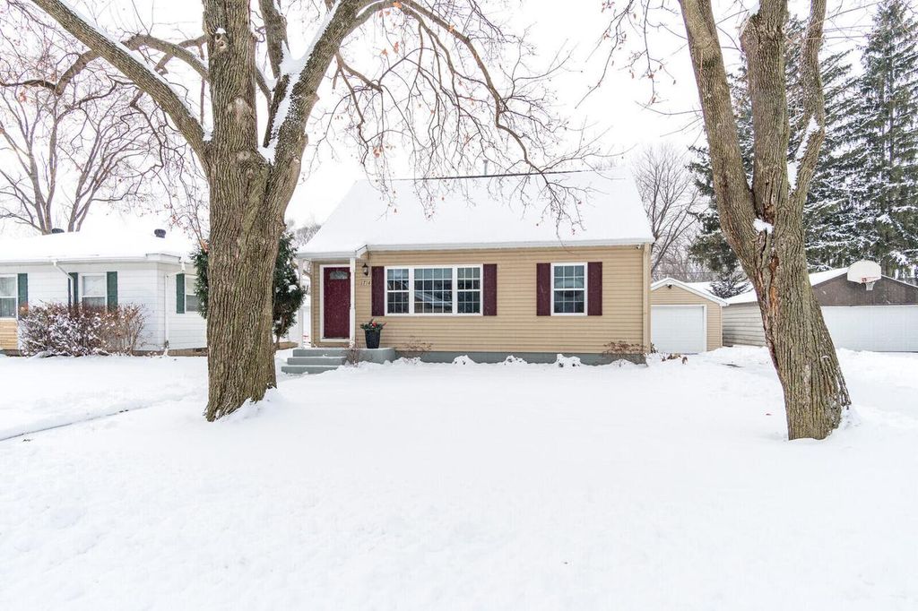 Photo of 1714 30th Street South STREET S, La Crosse, WI 54601 (MLS # 1944267)