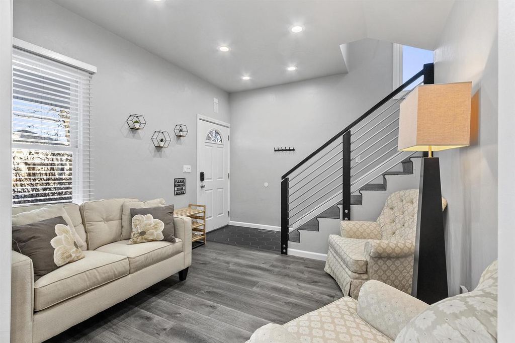 Photo of 337 S Quincy STREET, Green Bay, WI 54301 (MLS # 50320603)