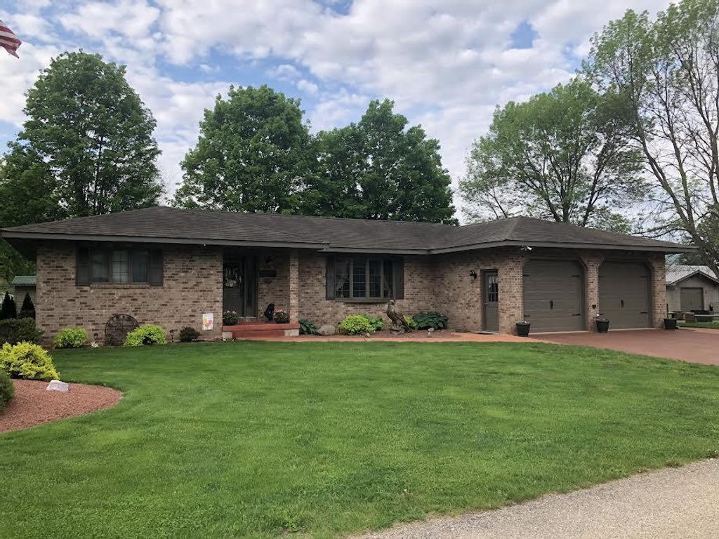 Photo of 704 Park STREET, Blue River, WI 53518 (MLS # 2013962)