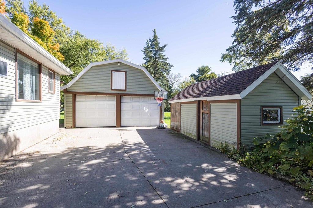 Photo of 1125 Eastman STREET, Platteville, WI 53818 (MLS # 2034476)