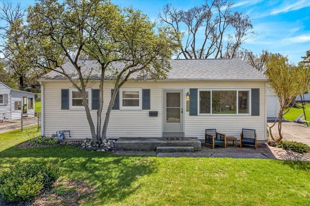 Photo of 5408 Healy LANE, Monona, WI 53716 (MLS # 2021682)