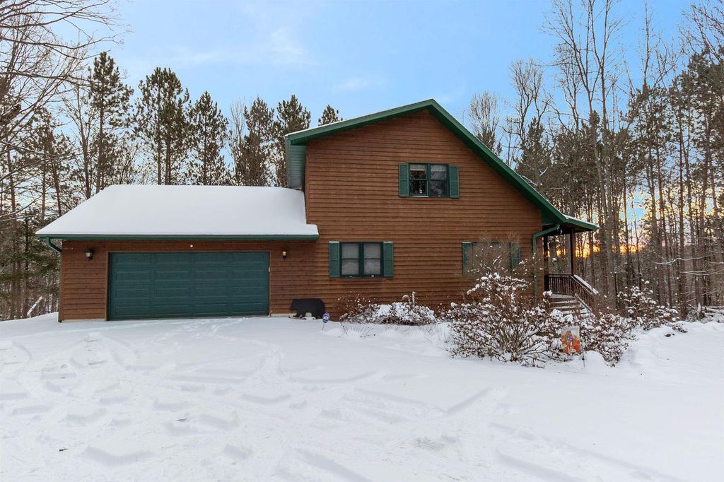 Photo of W16931 Thorn Apple DRIVE, Wittenberg, WI 54499 (MLS # 22505593)