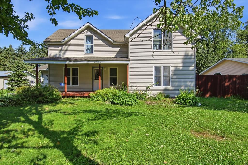 Photo of 314 W Yellow STREET, Cadott, WI 54729 (MLS # 1602912)