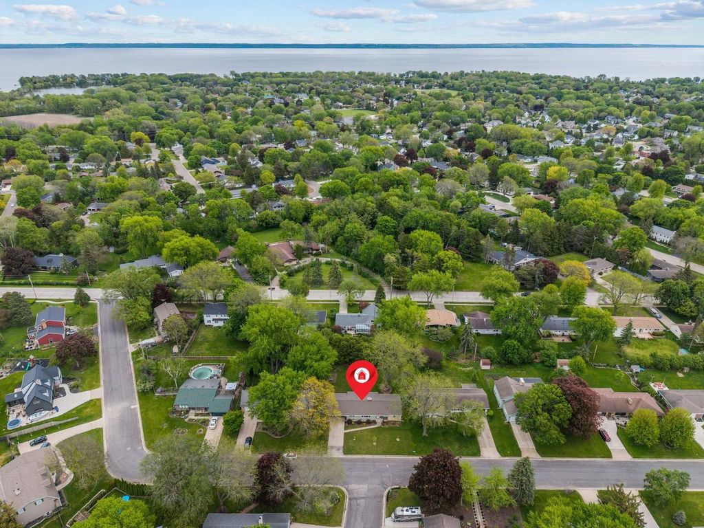 Photo of 1066 Reed STREET, Neenah, WI 54956 (MLS # 50326112)