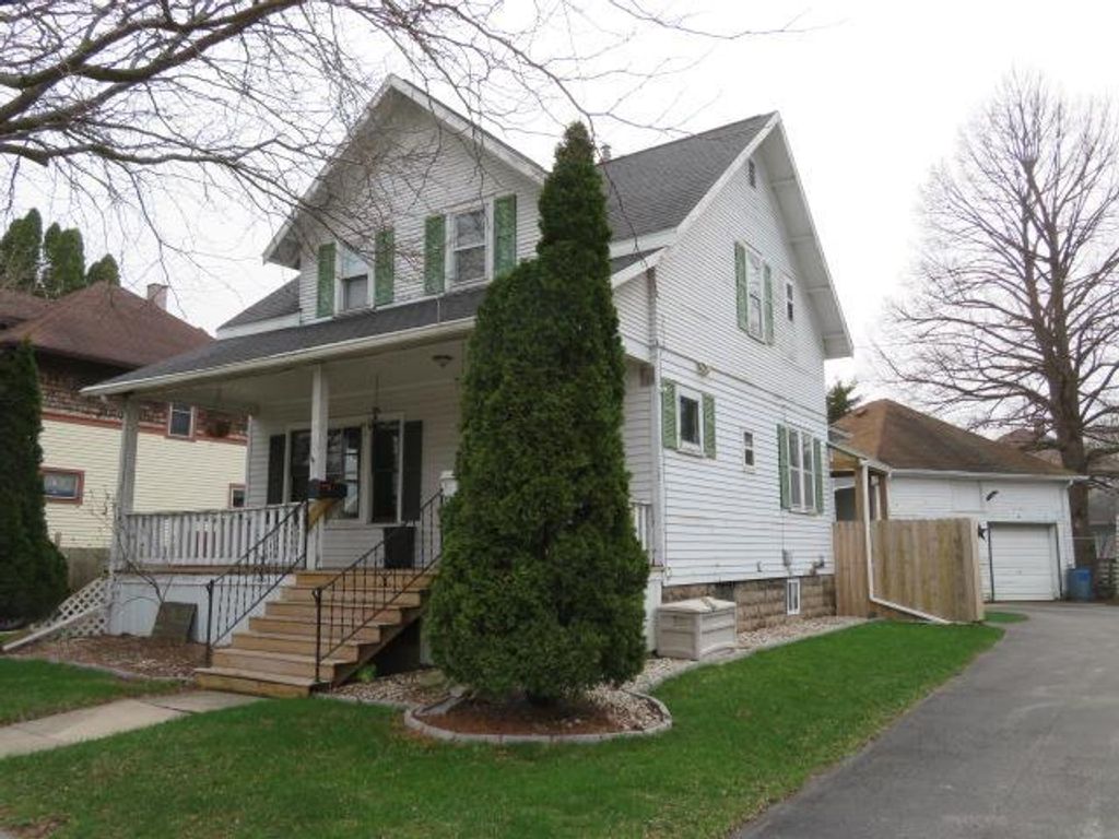 Photo of 220 Fond du Lac AVENUE, Fond Du Lac, WI 54935 (MLS # 50324806)