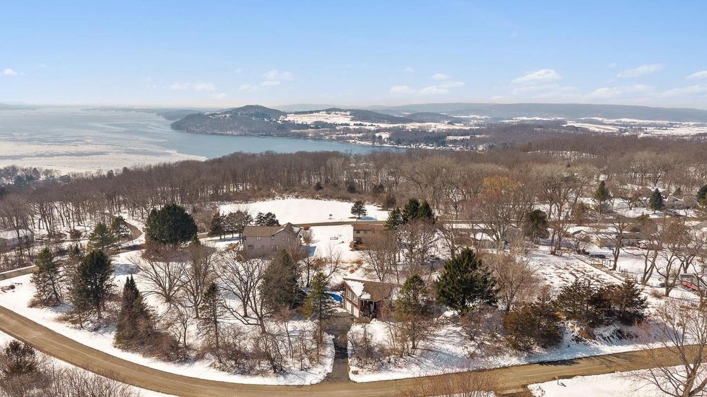 Photo of N3581 Skyhigh ROAD, Poynette, WI 53955 (MLS # 2018456)