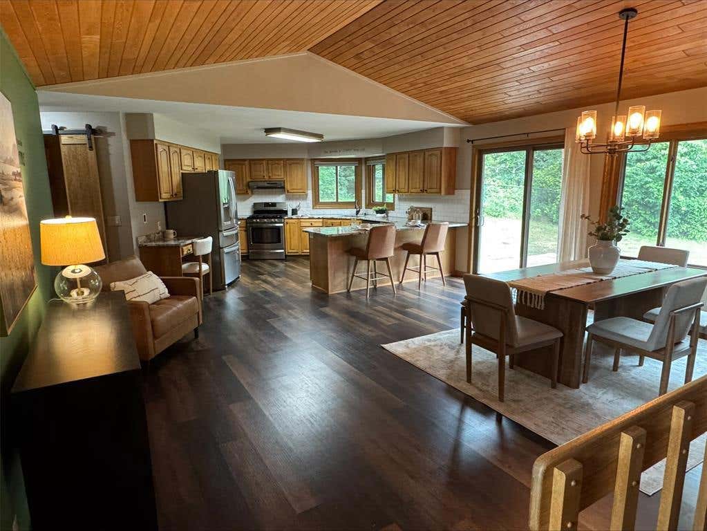 Photo of 884 Windsor Forest DRIVE, Altoona, WI 54720 (MLS # 1603237)