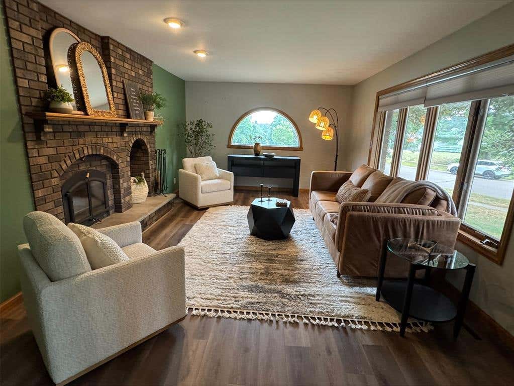 Photo of 884 Windsor Forest DRIVE, Altoona, WI 54720 (MLS # 1603237)