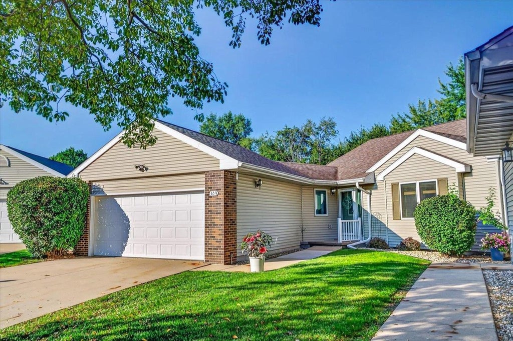 Photo of 659 Kensington SQUARE, Stoughton, WI 53589 (MLS # 2031119)